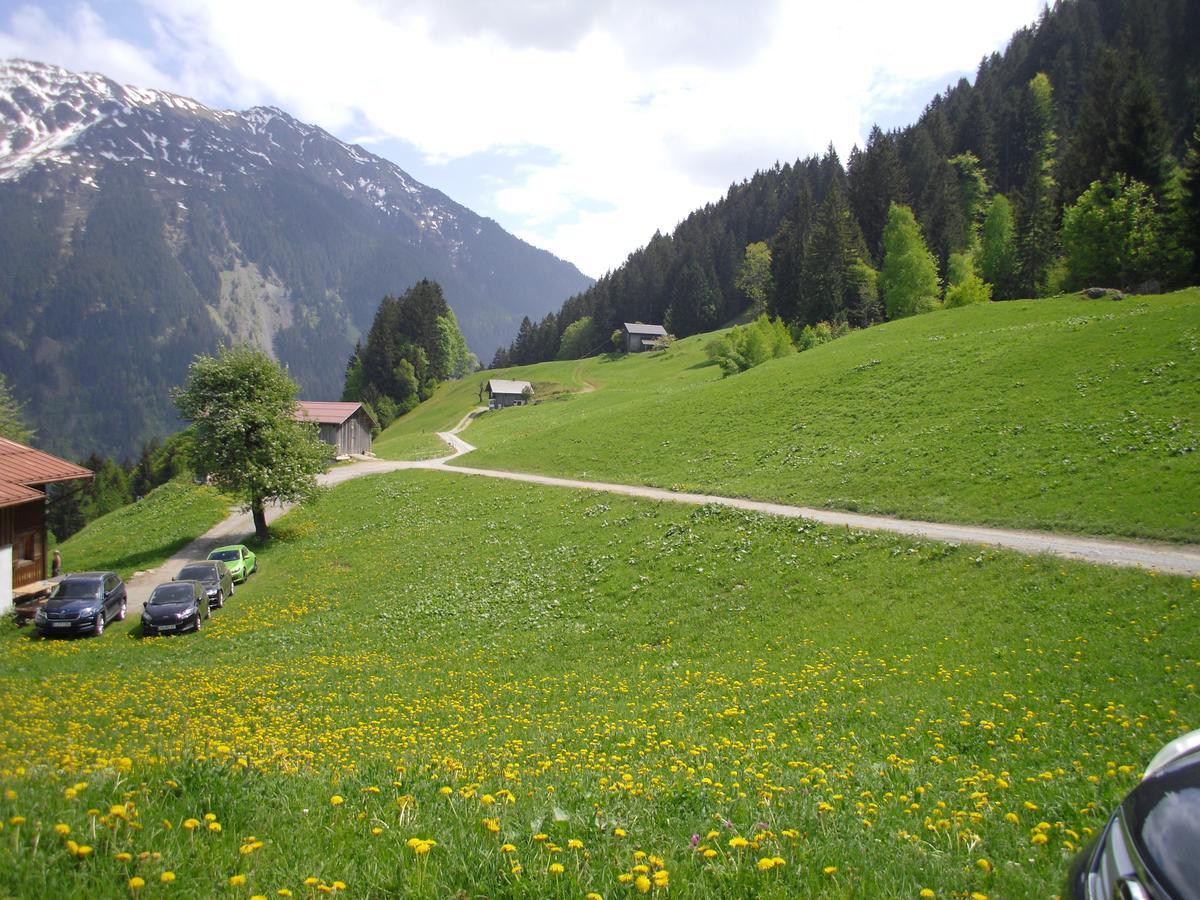 Villa Maisaess Lifinarblick à Schruns Extérieur photo